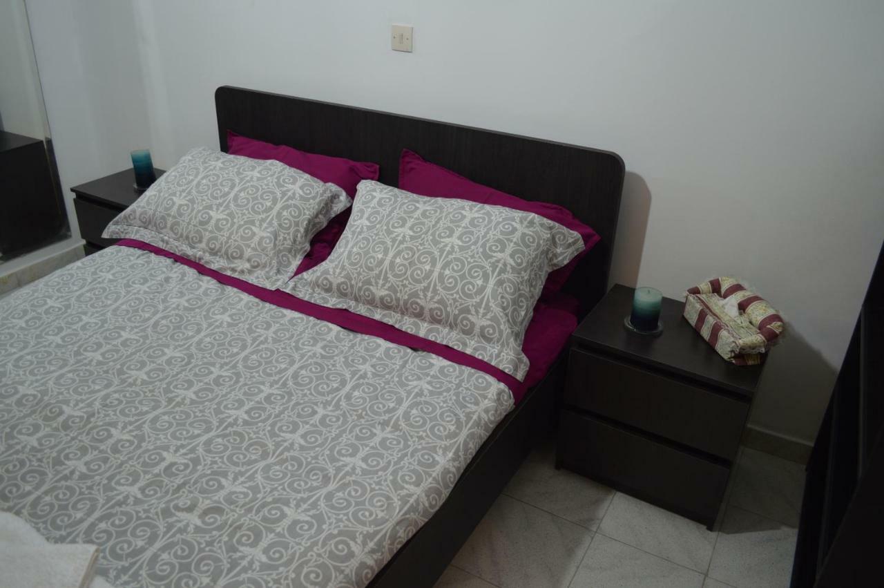 Apartment In The Center Of Aigio F Exteriör bild